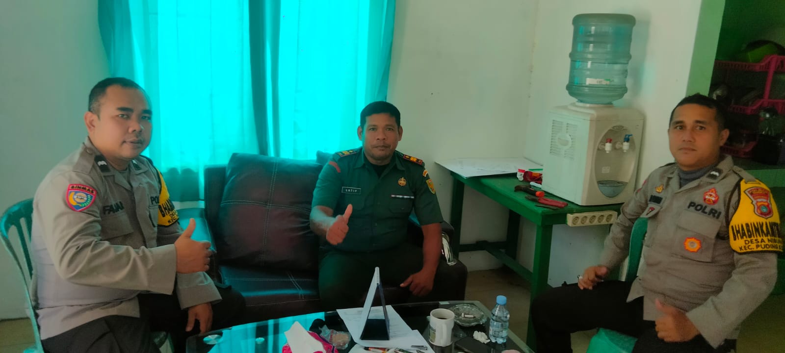 Jalin Sinargitas TNI-Polri Pos Koramil 0413-03/Merawang Menerima Kunjungan dari Anggota Polsek Puding Besar