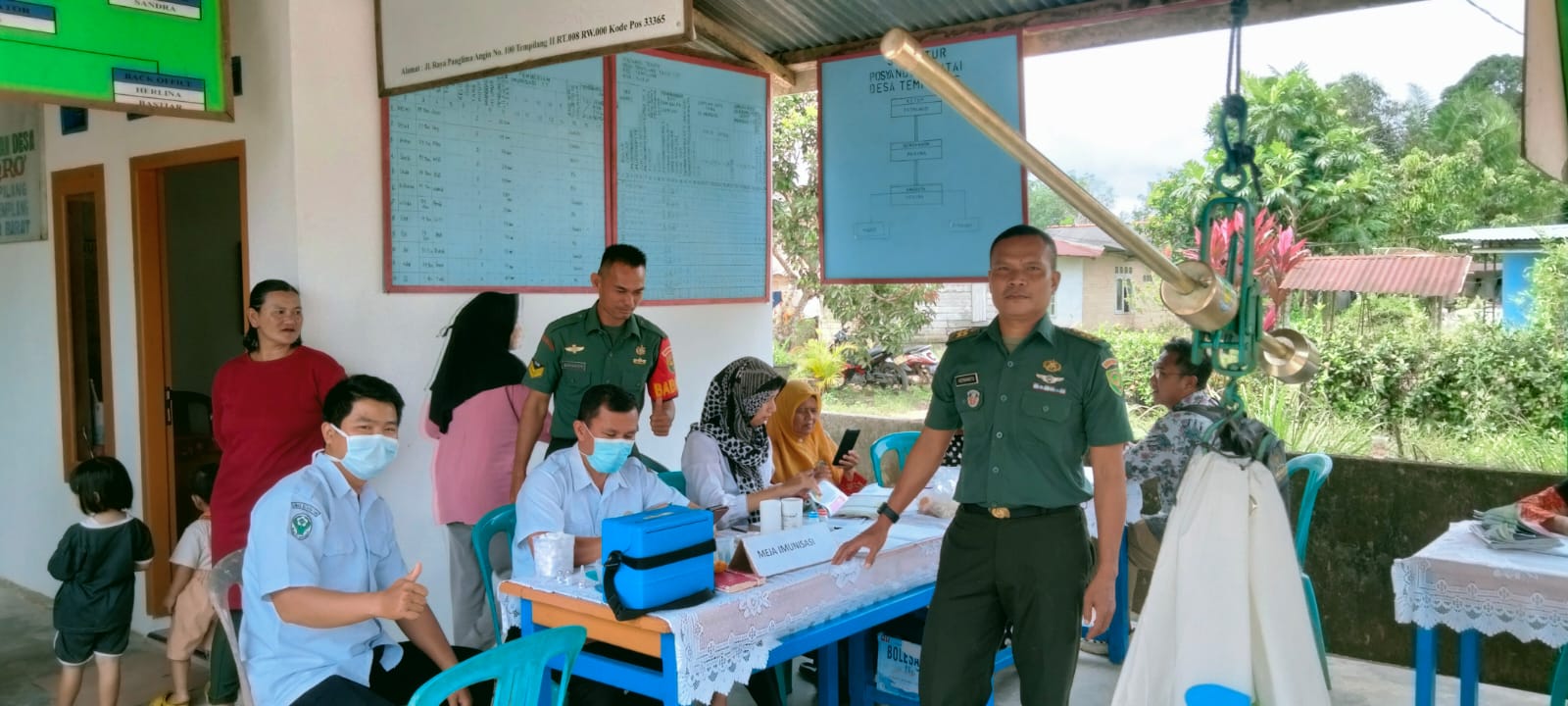 Danpos Tempilang, Peltu Hermanto Bersama Babinsa Monitoring Giat Posyandu di Wilayah Binaan