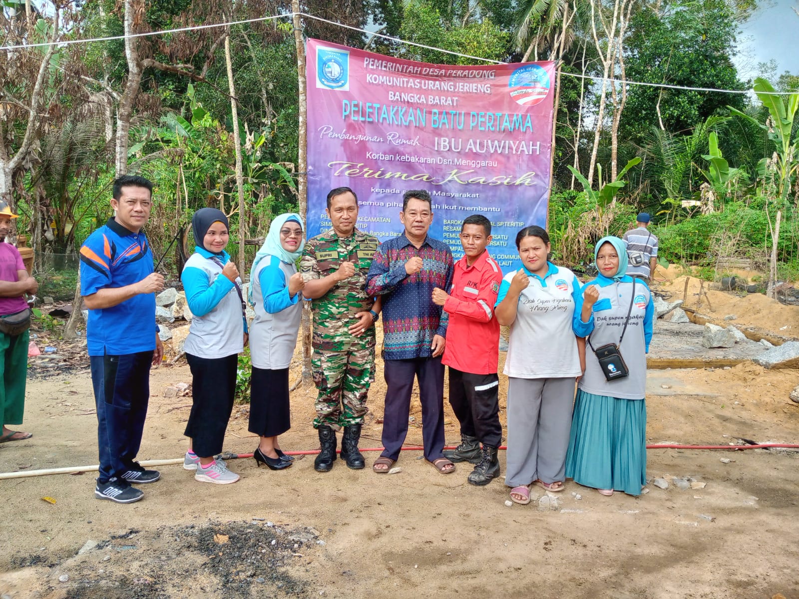 Danposramil Simpang Teritip Hadiri Giat Peletakan Batu Pertama Rumah Ibu Auwiyah Warga Desa Peradong