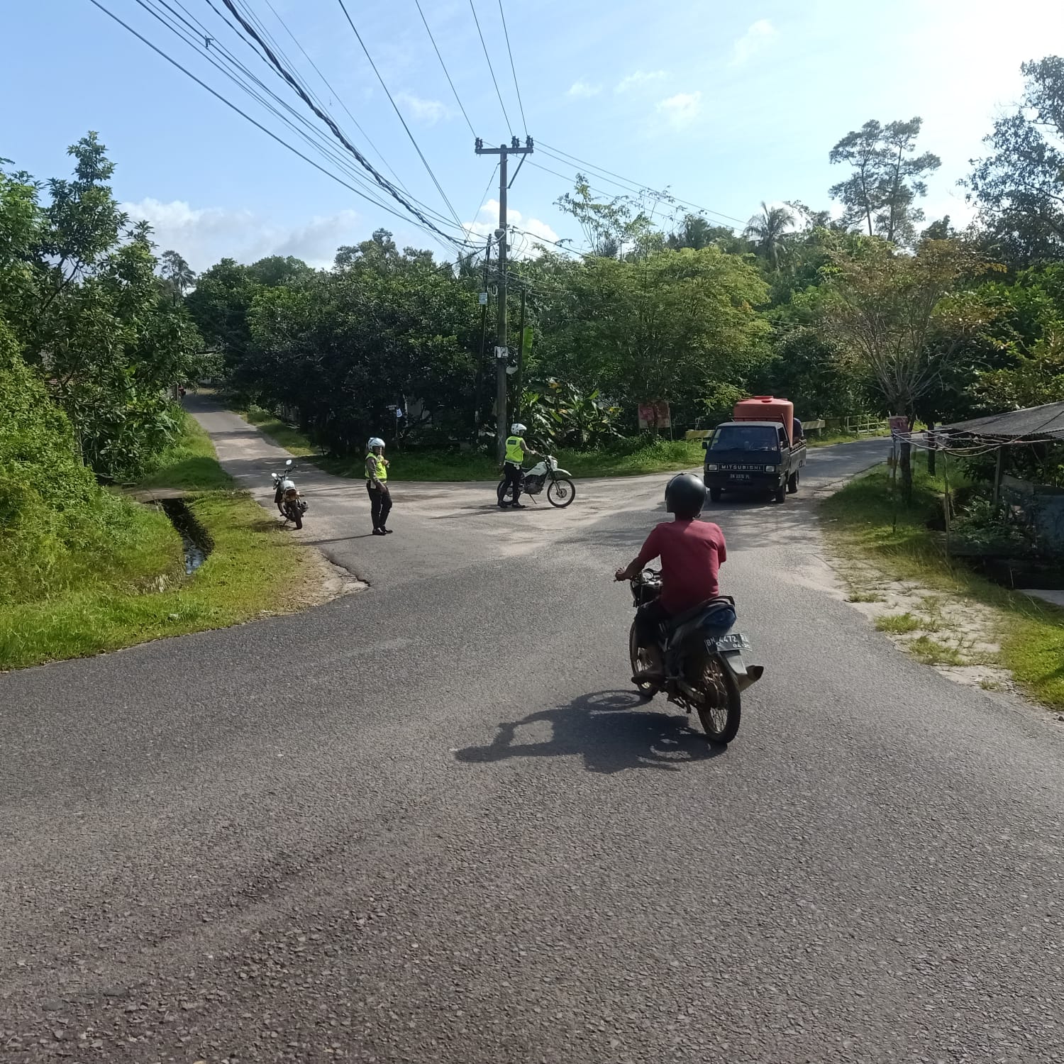 Sat Lantas Polres Bangka Barat Melaksanakan Patroli Dan Pemantauan Untuk Mengantisipasi Gangguan Kamtibmas