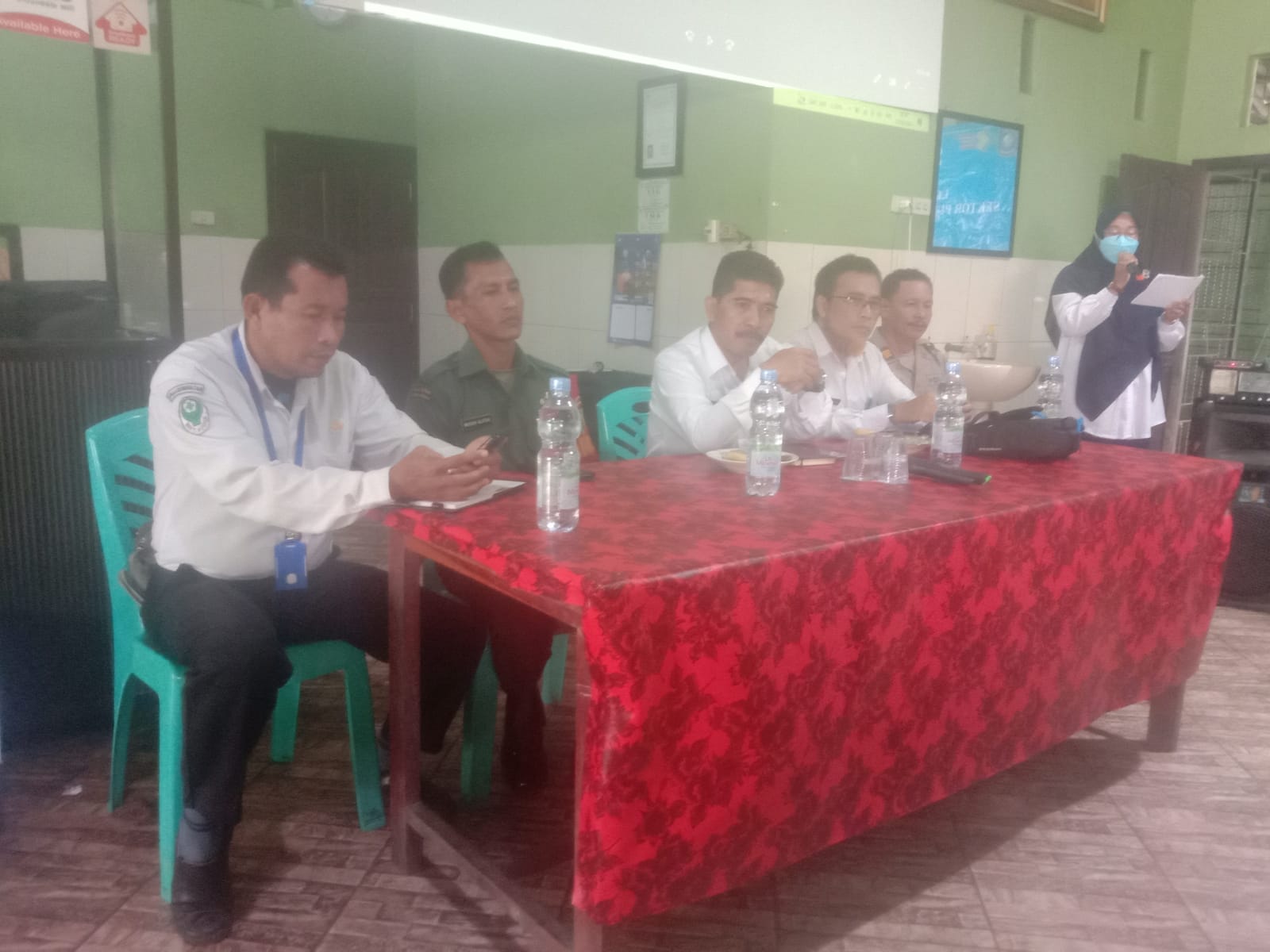 Babinsa Koramil 431-01/Jebus Menghadiri Giat Loka Karya Mini Lintas Sektor Puskesmas Desa Puput