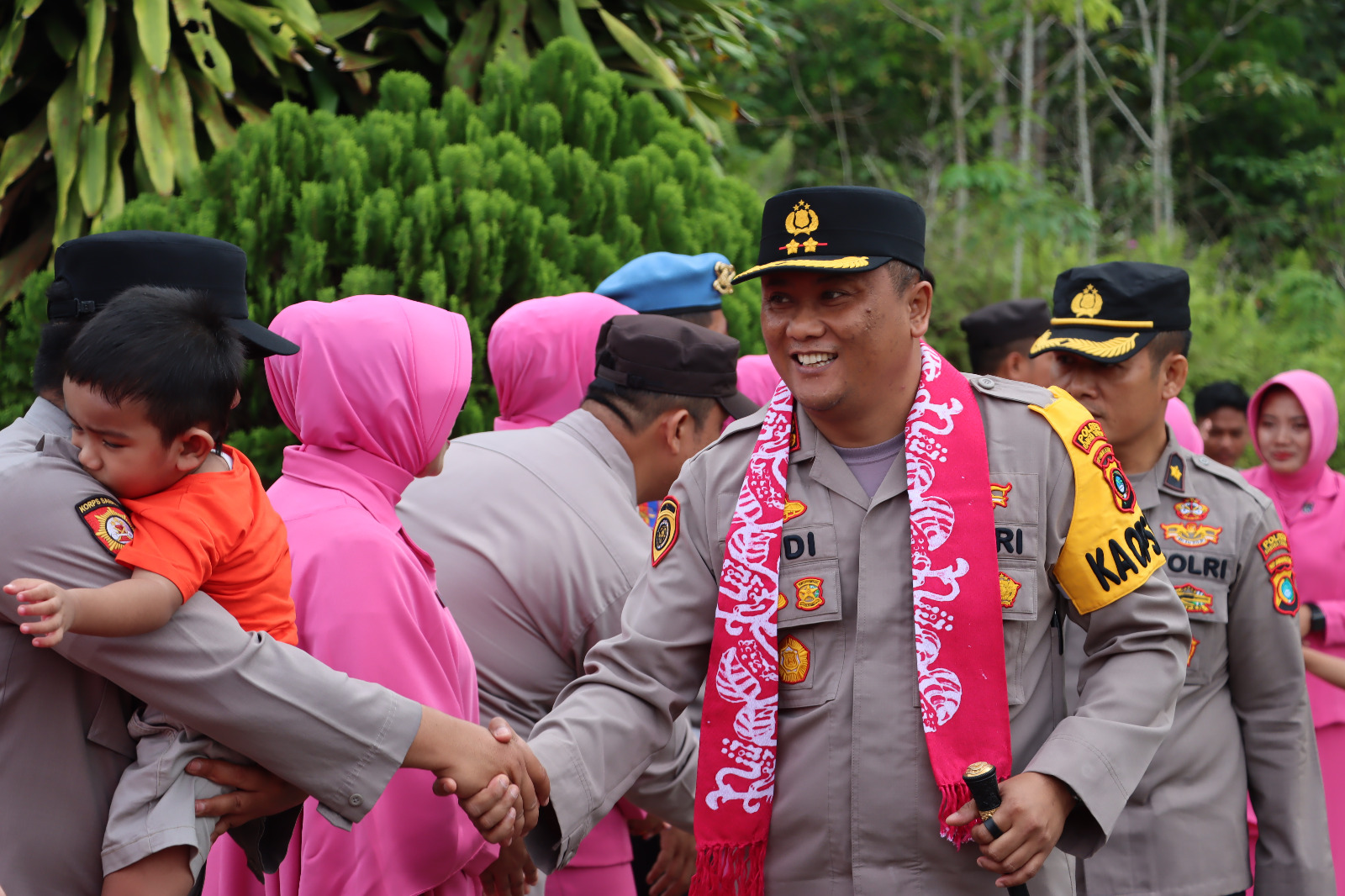 Kunjungan Kerja ke Polsek Simpang Katis AKBP Dwi Budi Murtiono, S.IK, MH Berikan Pencerahan Kepada Para Personil