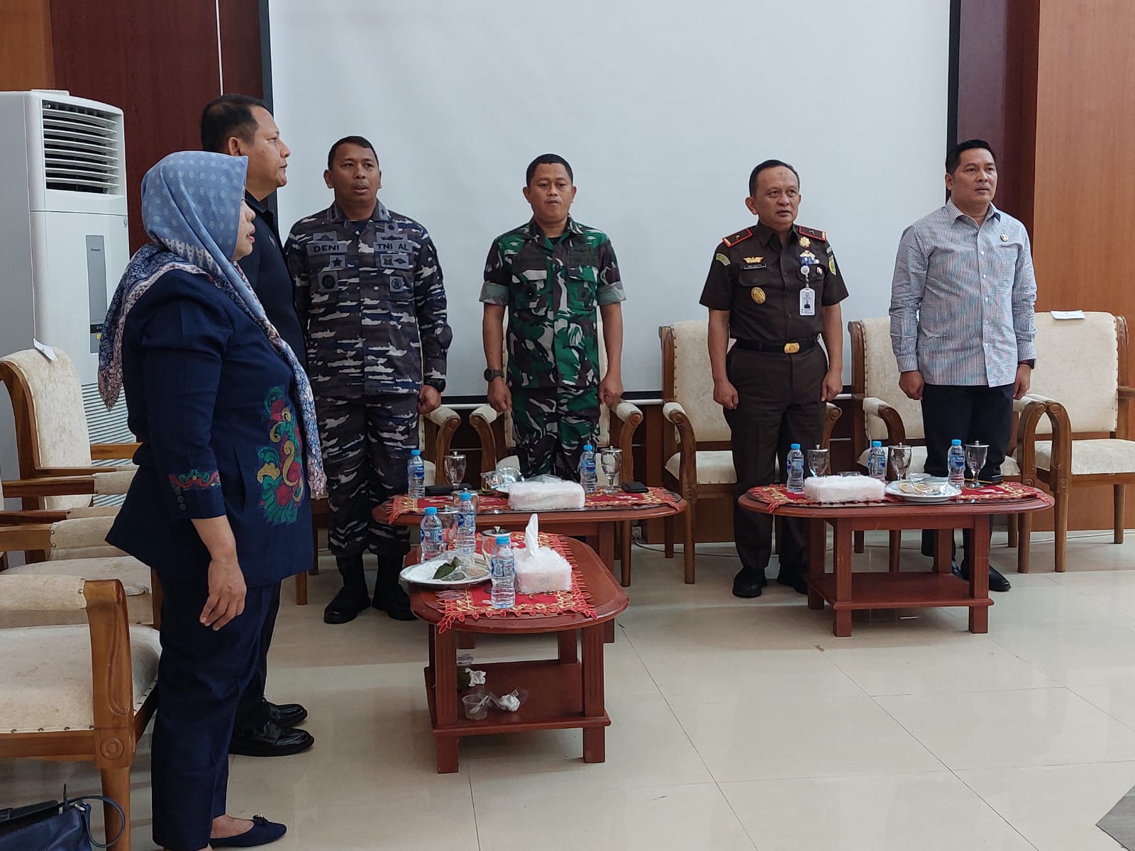 Kasiops Kasrem 045/Gaya Hadiri Rapat Paripurna DPRD Provinsi Babel