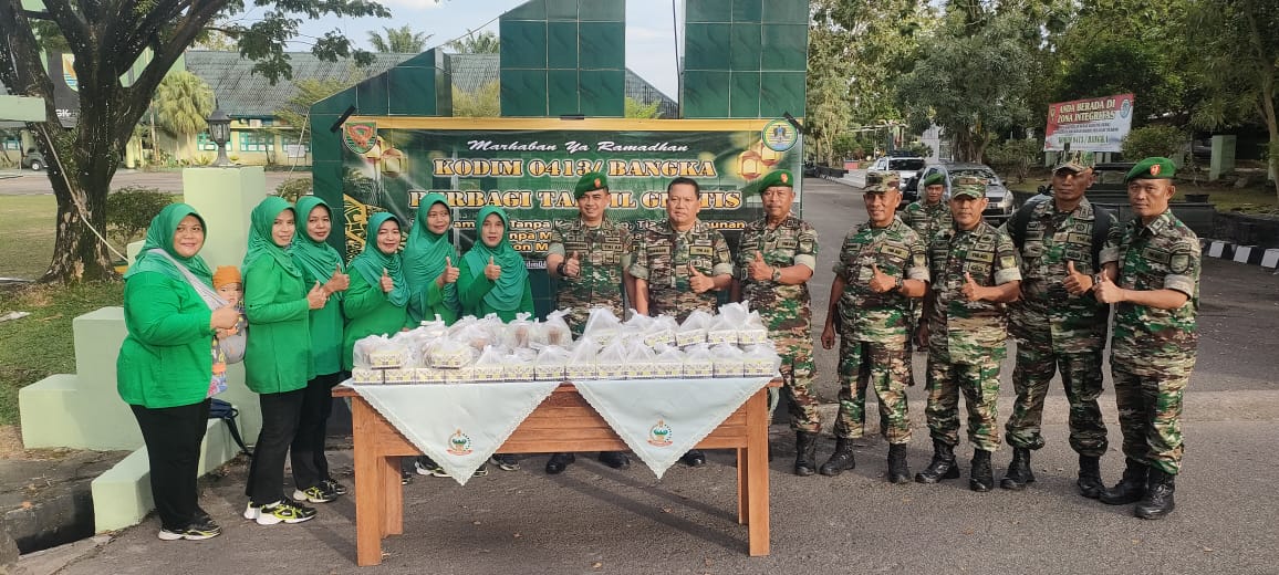 Berkah Ramadhan, Kodim 0413/Bangka Bagikan Takjil