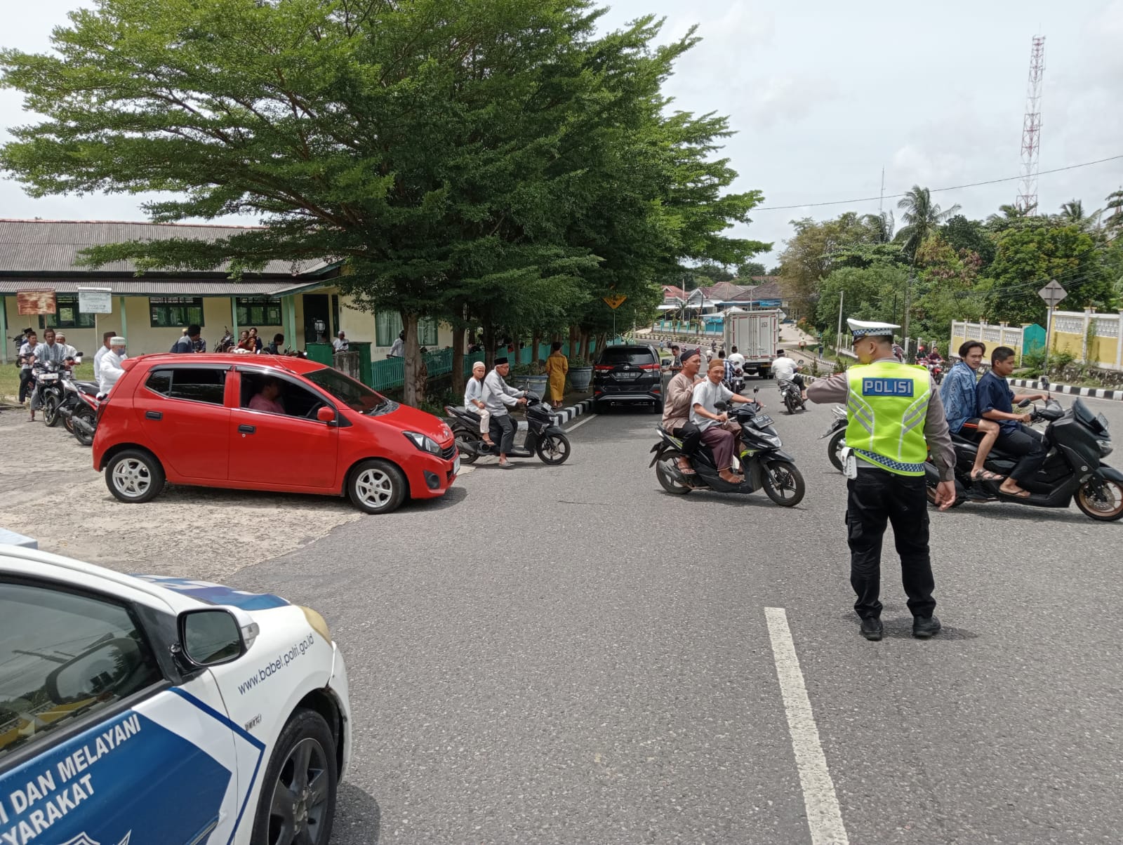 Sat Lantas Polres Bangka Barat Melaksanakan Patroli Rutin Pantau Kamseltibcar Lalu Lintas