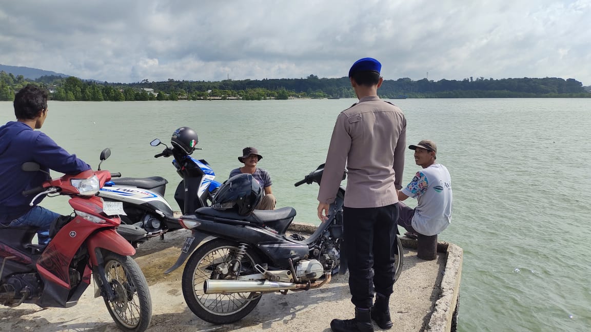 Sat Polairud Polres Bangka Barat Himbau Nelayan Waspada Cuaca Ekstrem