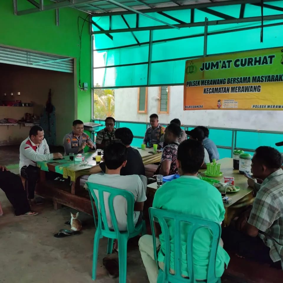 Ps. Kapolsek Merawang Laksanakan Jum'at Curhat di Desa Kimak