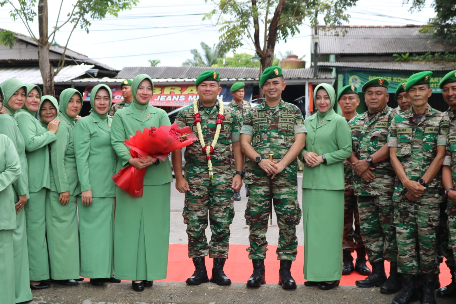 Kodim 0413/Bangka Menggelar Acara Tradisi Penyambutan dan Pelepasan Komandan Kodim 0413/Bangka 