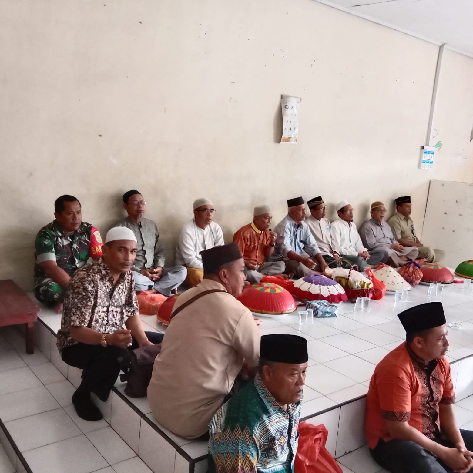 Babinsa Kelurahan Gajah Mada Menghadiri Acara Ngangung Ruwahan