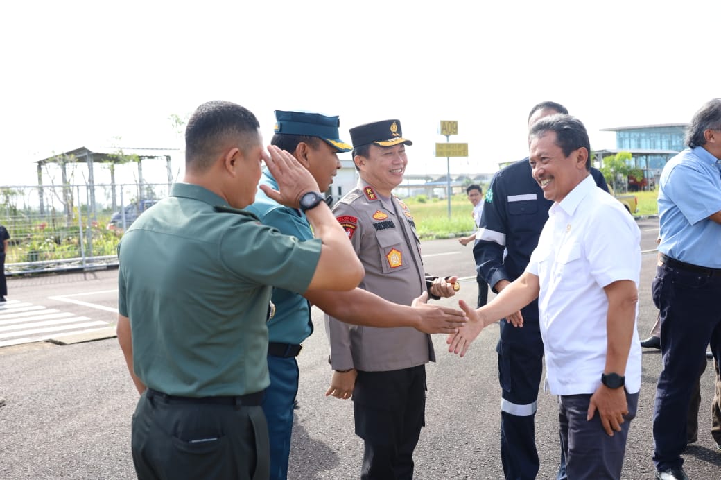 Kasiops Kasrem 045/Gaya Sambut Kedatangan Menteri Kelautan dan Perikanan RI