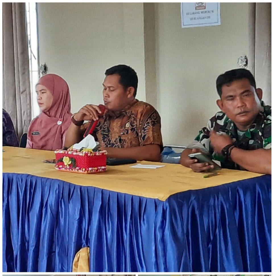 Rapat Koordinasi Fasilitator Forum Konsultasi Publik (FKP) di Aula Kantor Kecamatan Merawang