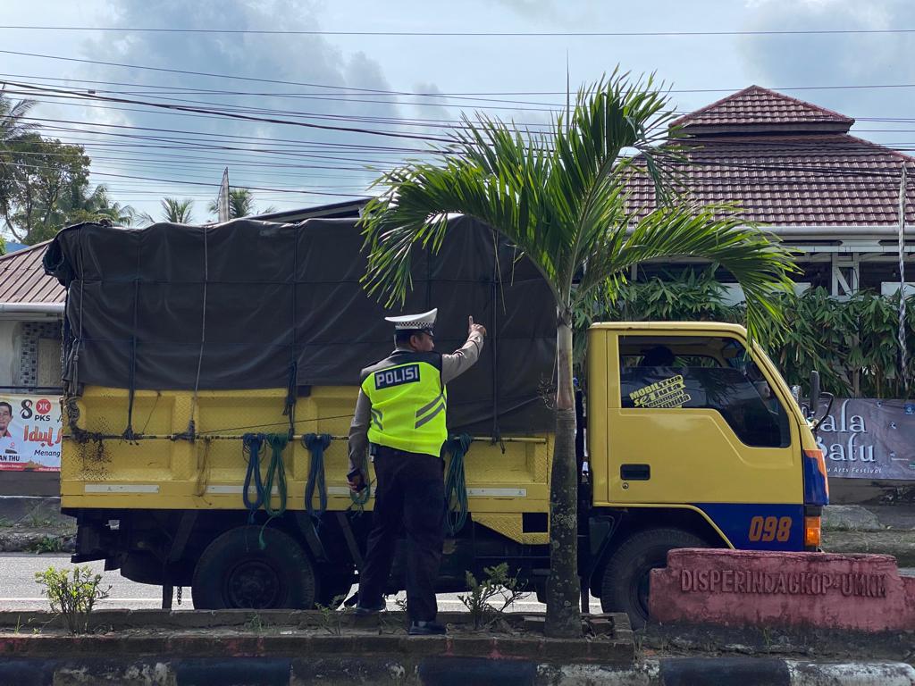 Satuan Lalu Lintas Polres Bangka Lakukan Patroli