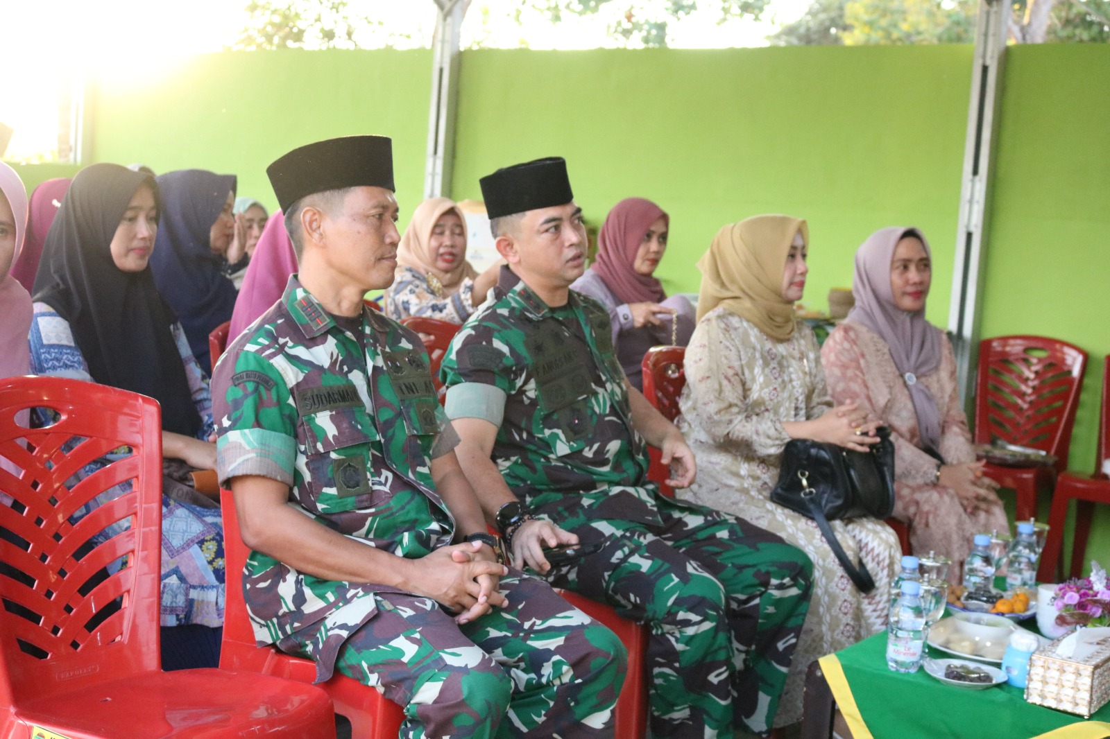 Menjelang Berbuka Puasa Dandim 0413/Bangka Mengisi Kegiatan Safari Ramadhan dengan Menyantuni Anak Yatim Piatu