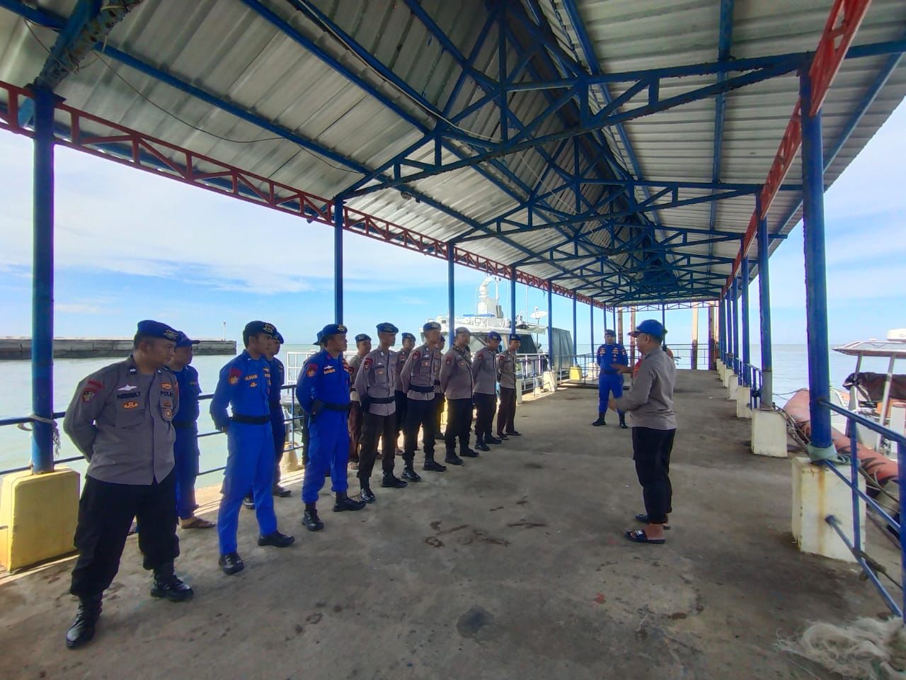 Sat Polairud Polres Bangka Barat Bersama Dit Polairud Polda Kepulauan Babel Berhasil Mengamankan 20 Ponton Ilegal