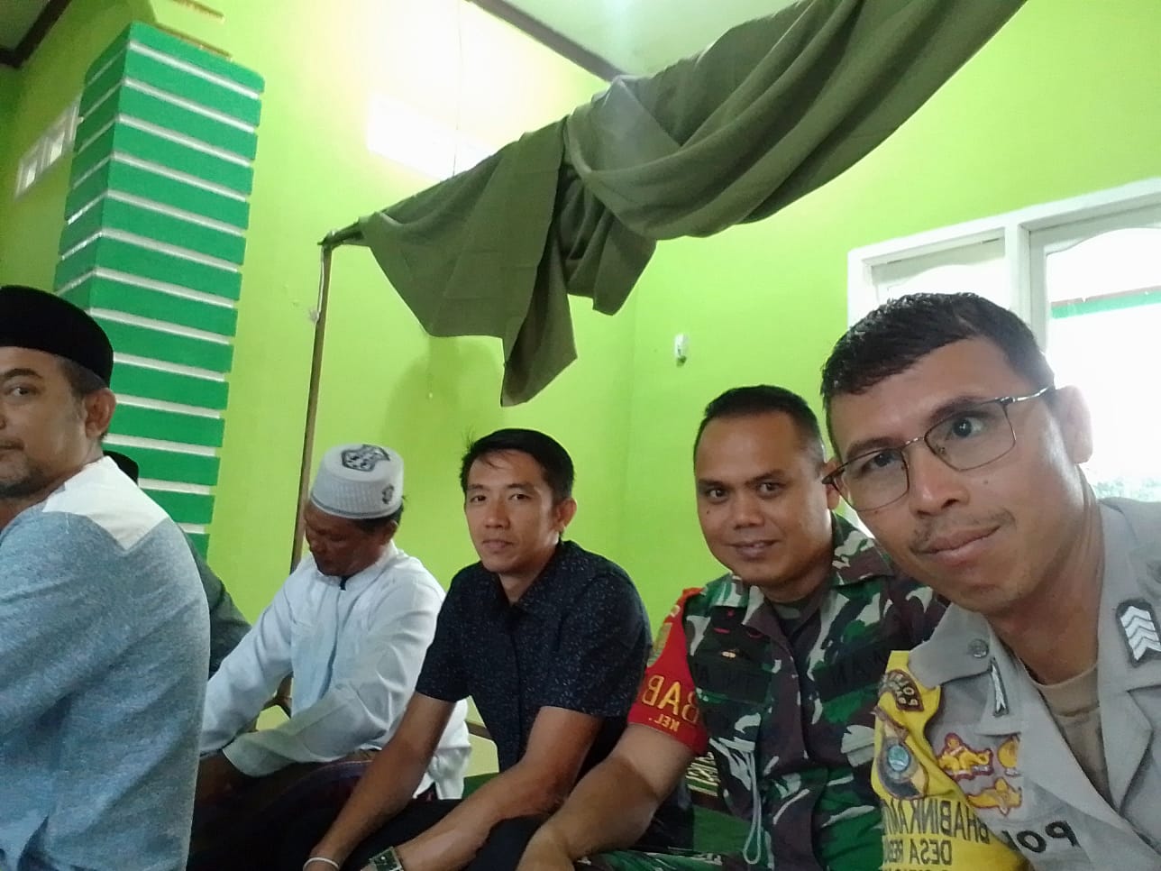 Menjalin silturahmi Babinsa Koramil 413-01/Sungailiat Mengahadiri Safari Ramadhan Bupati Bangka di Desa Rebo