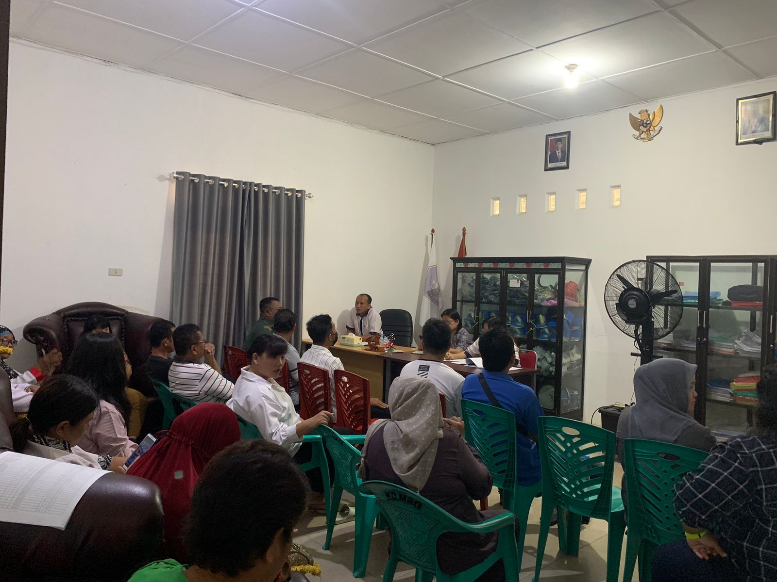 Anggota Koramil 413-03/Merawang Sertu Mustafa Hadiri Rencana Musyawarah Penyusunan APBD Desa Merawang