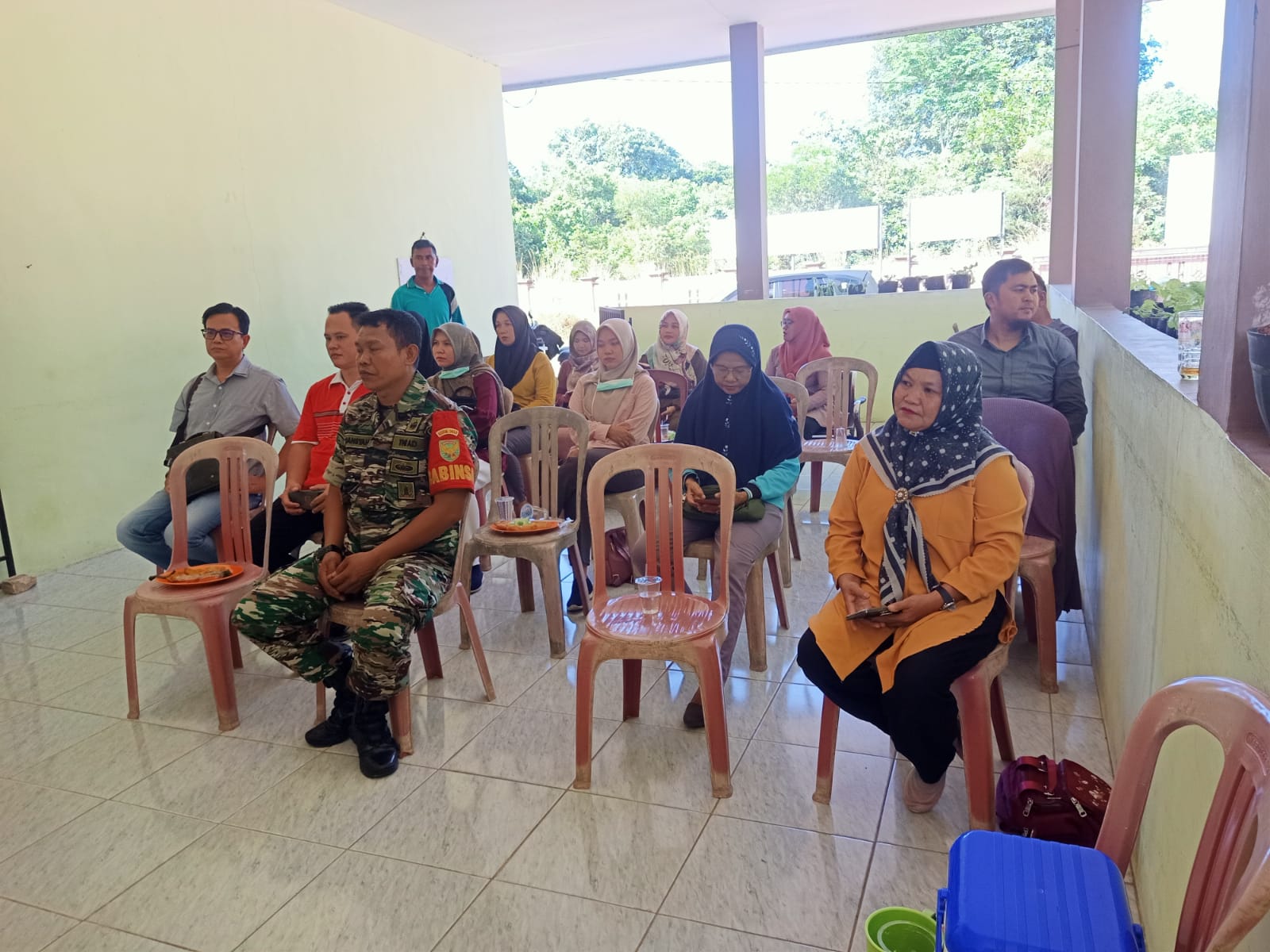 Cegah Stunting Di 1000 Hari Pertama Kehidupan, Babinsa Koramil 413-06/Bukit Intan Bersama Mitra Terkait Laksanakan Diskusi Cegah Stunting