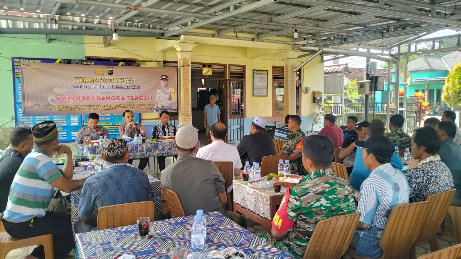 Dalam Jumat Curhat Kali Ini Polres Bangka Tengah Beri Himbauan Kepada Masyarakat untuk Mematuhi Peraturan Lalu Lintas