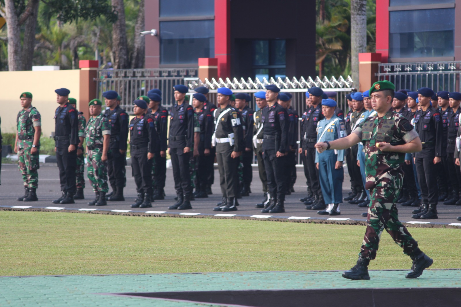 Dandim 0413/Bangka Selaku Komandan Apel Bersama Sinergitas TNI-Polri Provinsi Babel