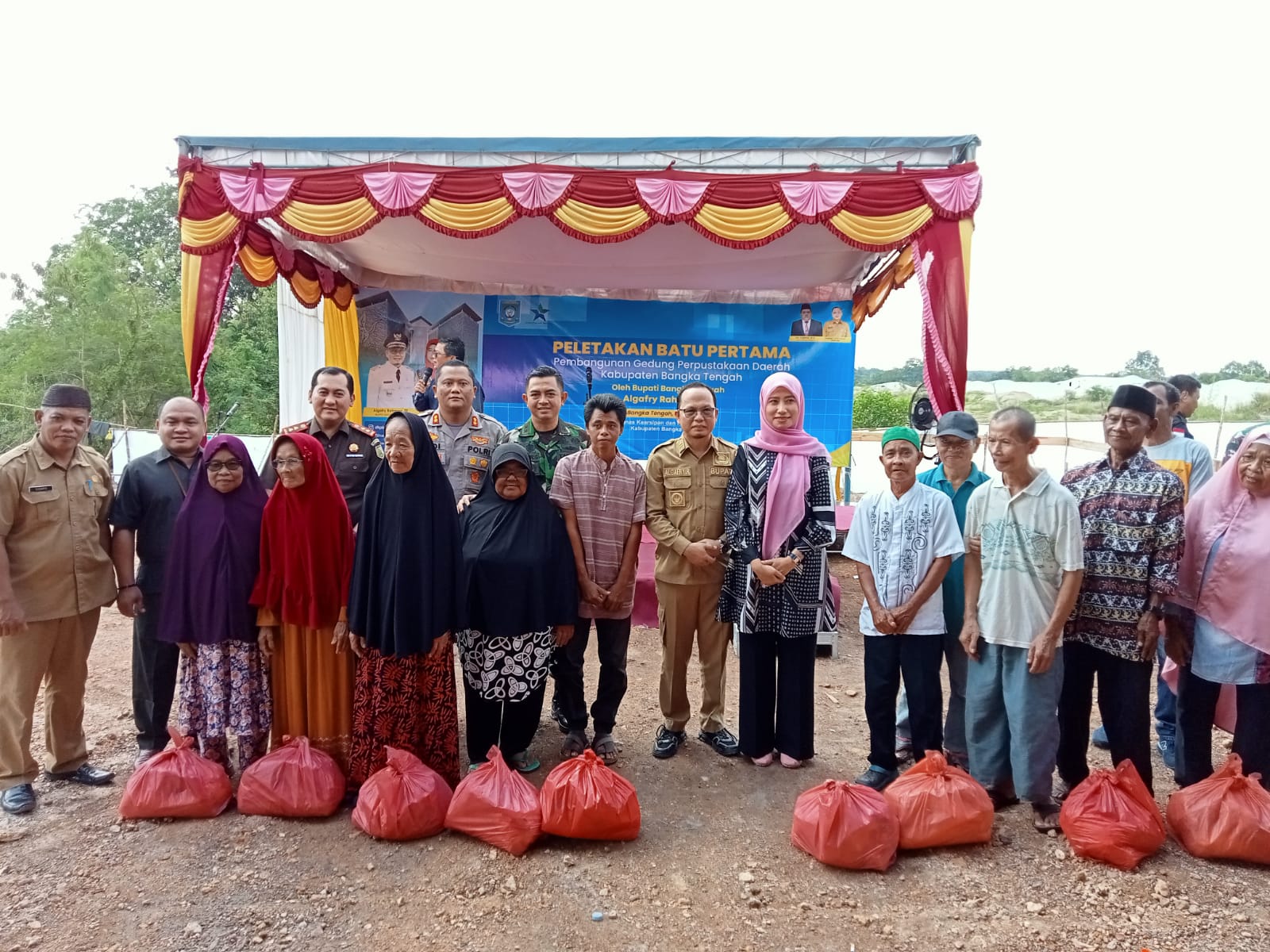 Komandan Kodim 0413/Bangka Bersama forkopimda Hadiri Acara Peletakan Batu Pertama Pembangunan Gedung Perpustakaan