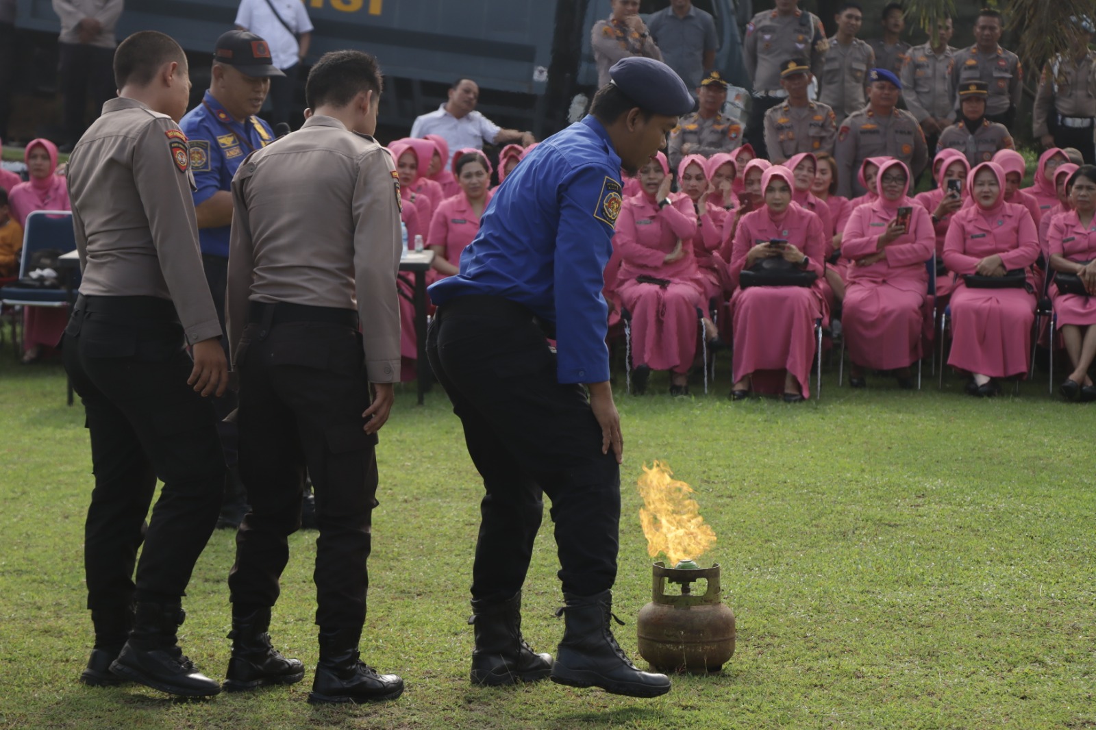 Pelatihan Penggunaan APAR Guna Menanggulangi Situasi Kebakaran