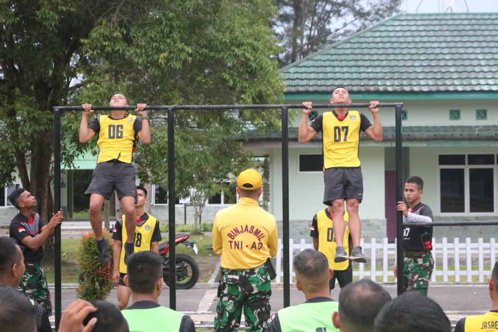 Prajurit Yonif 147/Ksatria Garuda Jaya Laksanakan Tes Kesamaptaan Jasmani