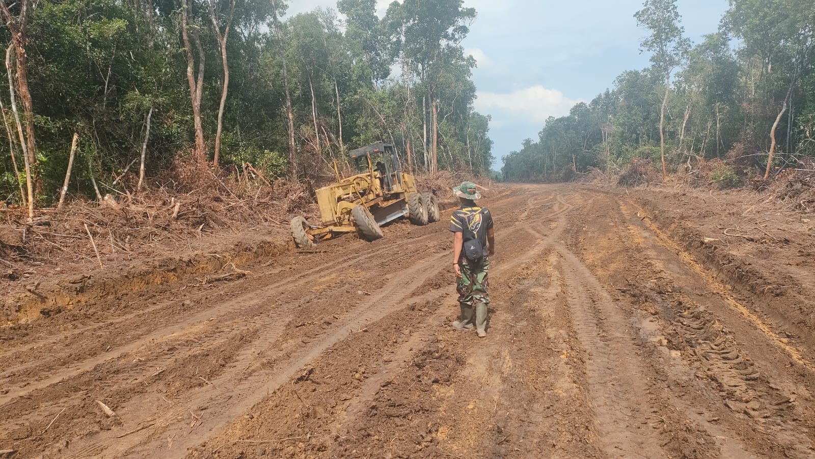 Sudah 64%, Begini Proses Pembukaan Jalan di Wilayah TMMD