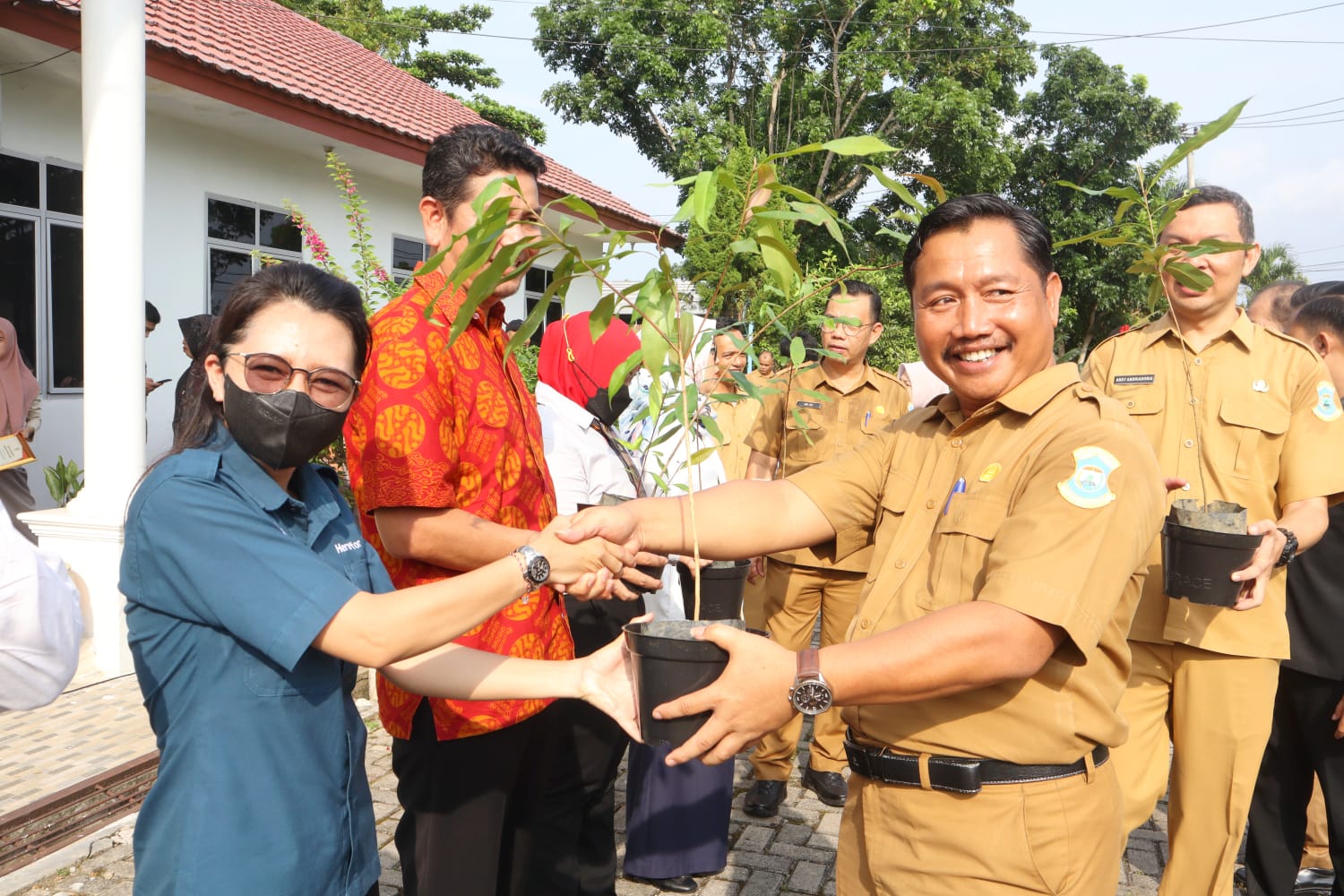 Seluruh Petugas Kebersihan di Pangkalpinang Kompak Peringati Hari Lingkungan Hidup Sedunia