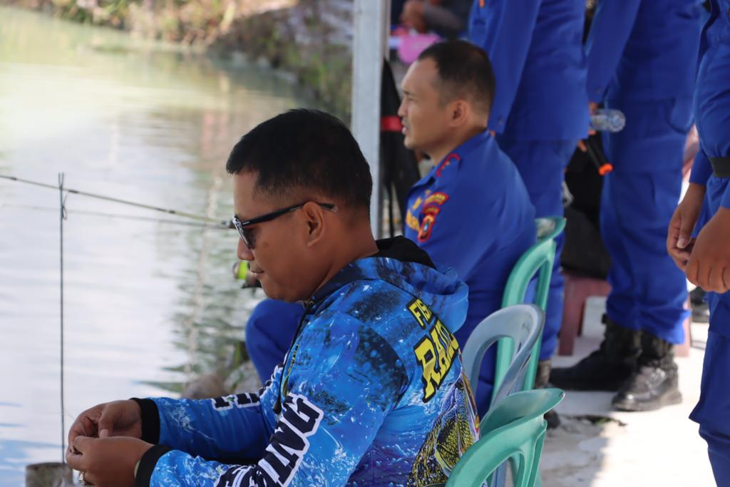 Semarak Hari Bhayangkara ke 77 Polres Bangka Tengah Gelar Lomba Mancing