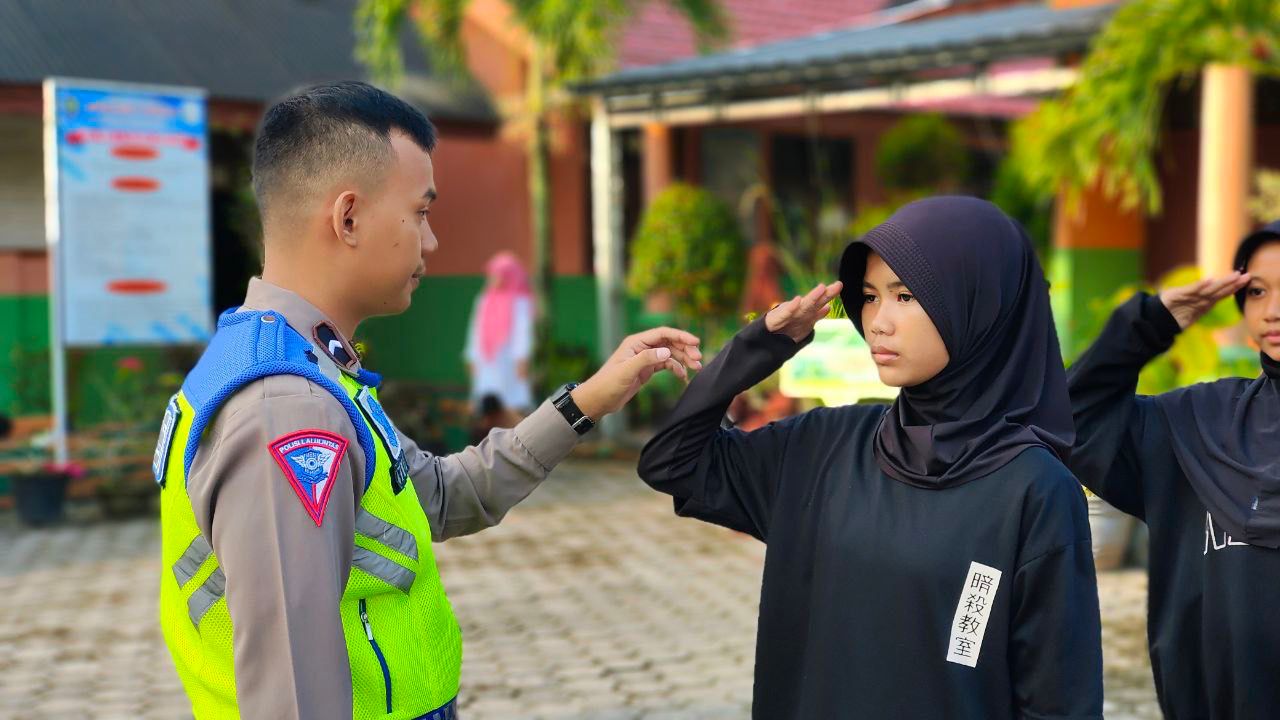 Polres Bangka Lakukan Kegiatan Pelatihan Polisi Cilik di SDN 13 Sungailiat