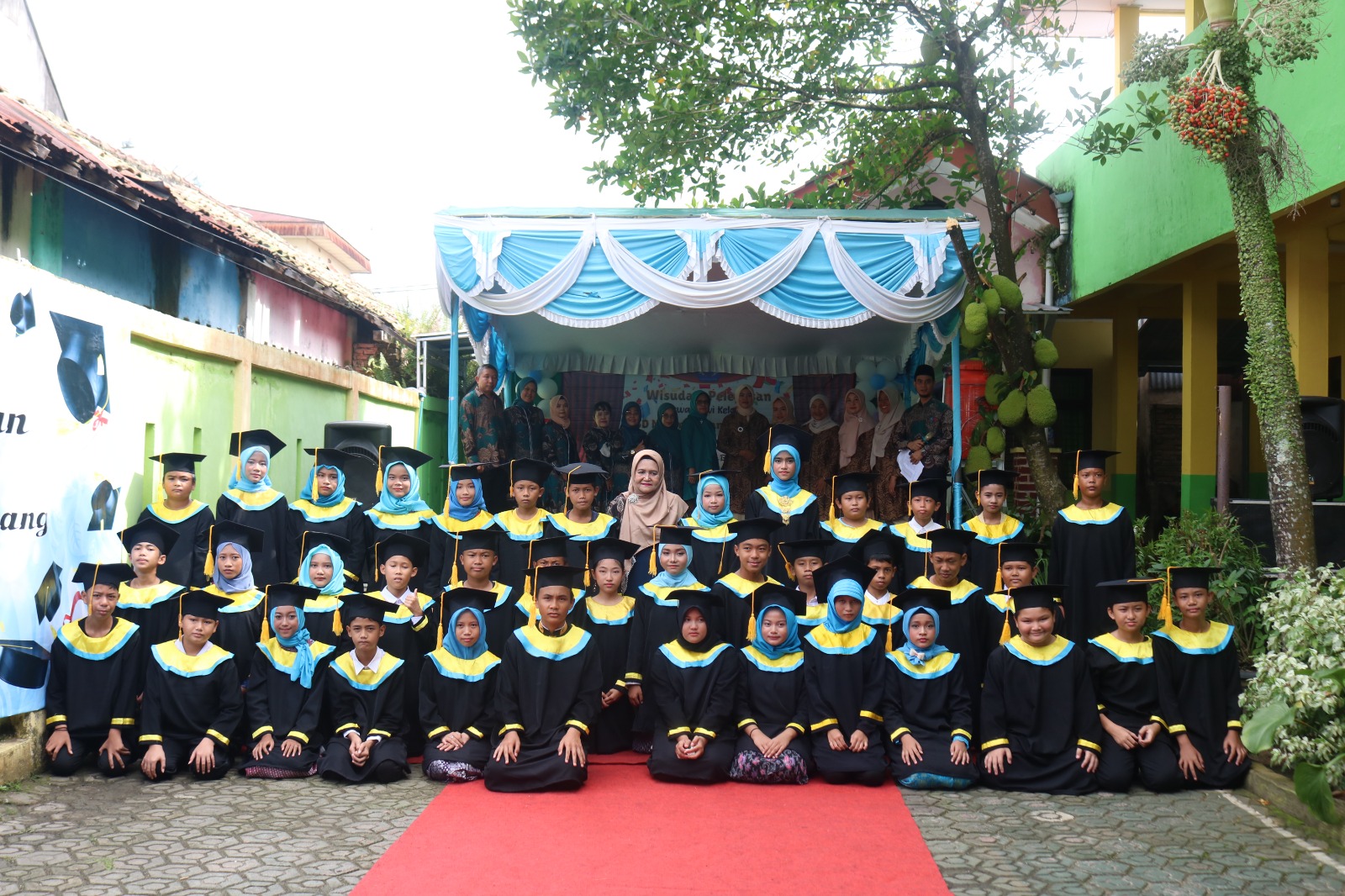 Meriah! Begini Acara Wisuda Dan Pelepasan Siswa Kelas 6 SDN 57 Pangkalpinang