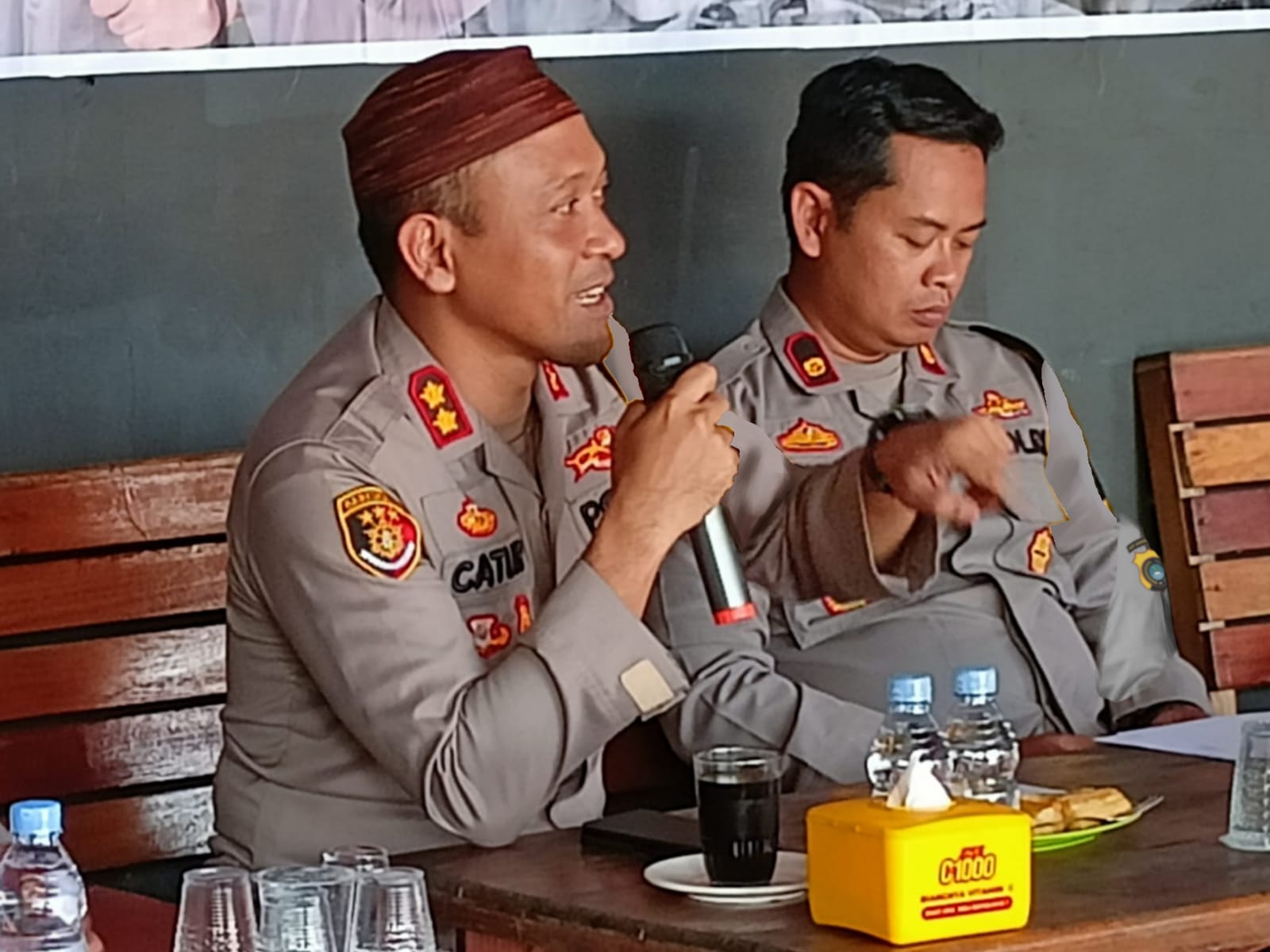 Polres Bangka Barat Sosialisasi Bahaya TPPO (Tindak Pidana Perdagangan Orang) dalam Program Jumat Curhat