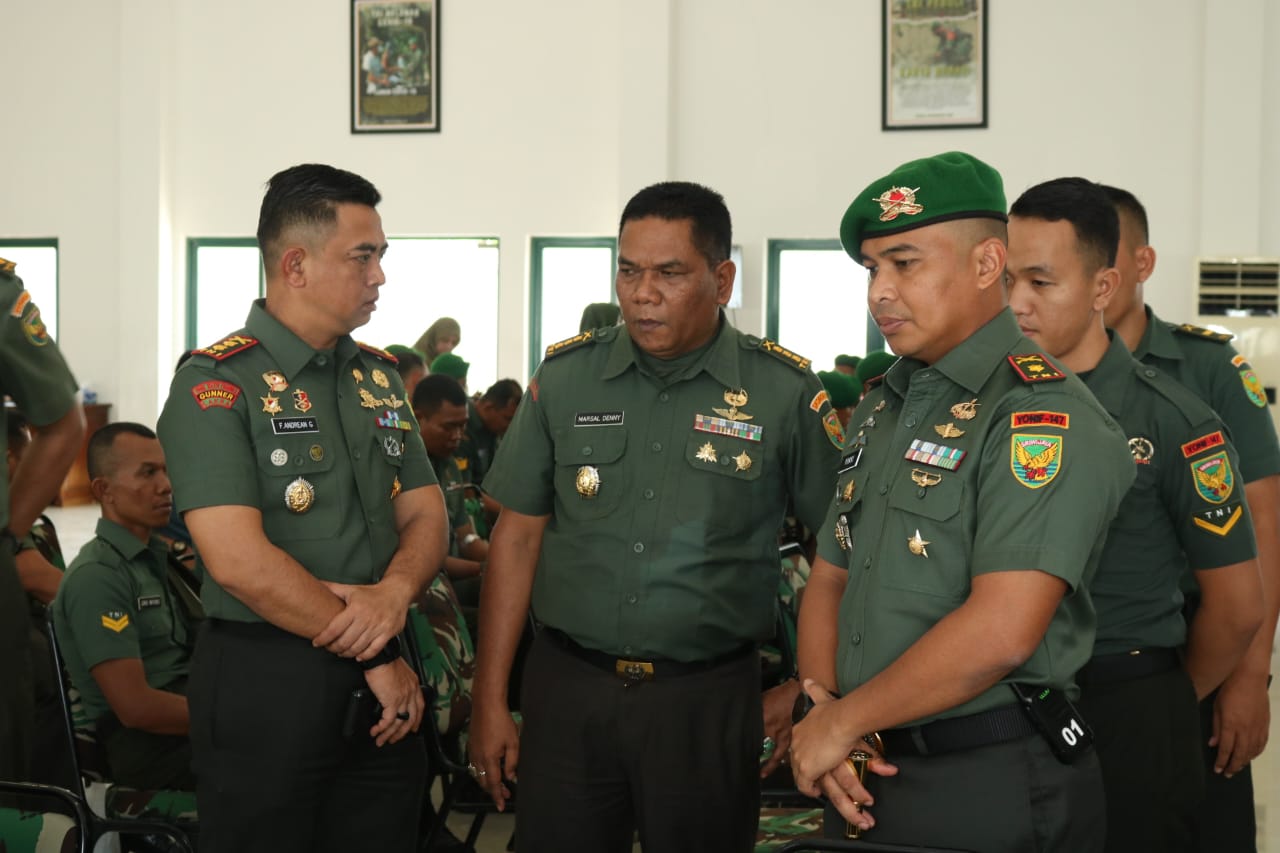 Dandim 0413/Bangka Bersama Persit dan Anggota Laksanakan Donor Darah Dalam Rangka HUT Ke - 13 Korem 045/Gaya