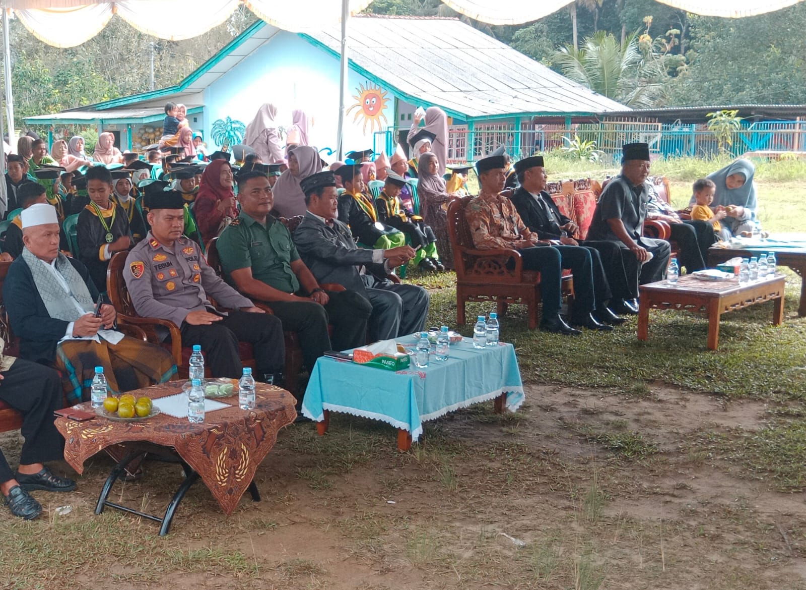 Babinsa Batu Rusa Hadiri Wisuda Santri MA-MTs-MI-RA Pondok Pesantren Nurul lnsan