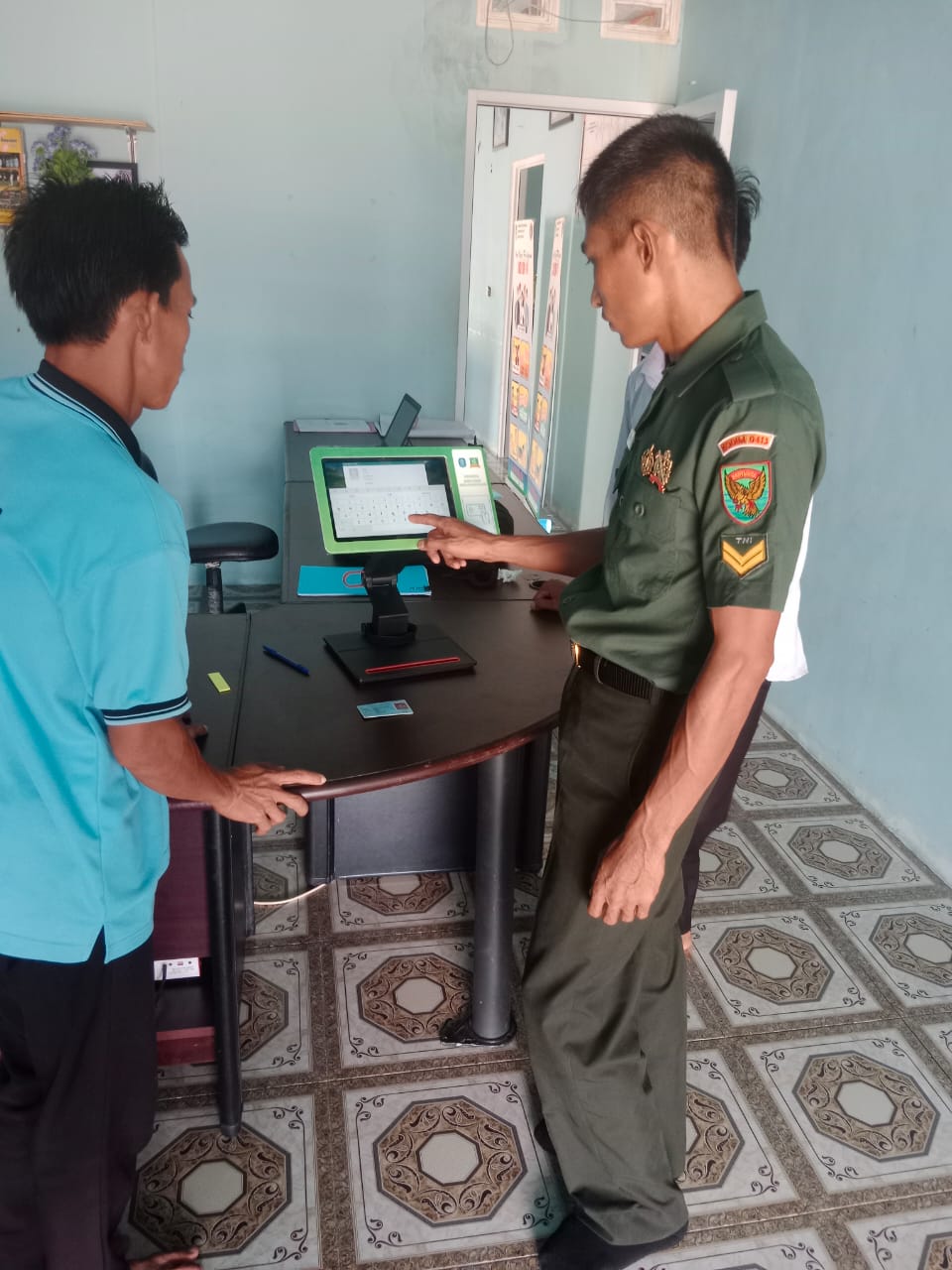 Komsos Kali Ini, Babinsa Bahas Program Kelompok Tani 