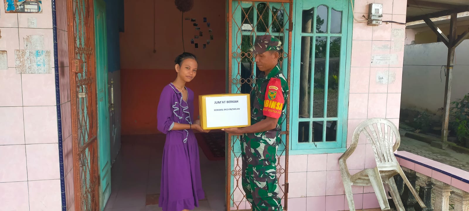 Saling Berbagi, Babinsa Sungai Selan Lakukan Berbagi Bersama Warga Binaan