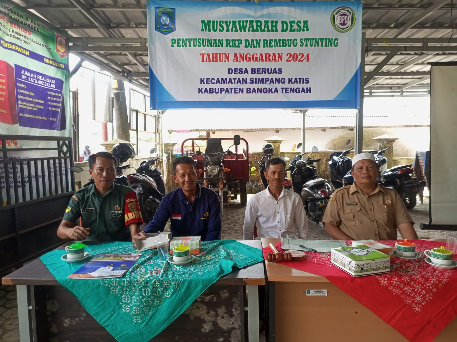 Dukung Pembangunan dan Pencegahan Stunting Babinsa Desa Beruas Hadiri Musdes Penyusunan RKPDesa dan Rembuk Stunting