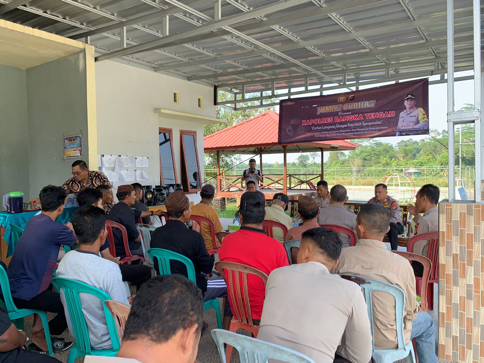 Jumat Curhat, Babinsa Sungai Selan Bersama Forkopimcam dan Wakapolres Dengar Keluhan Masyarakat