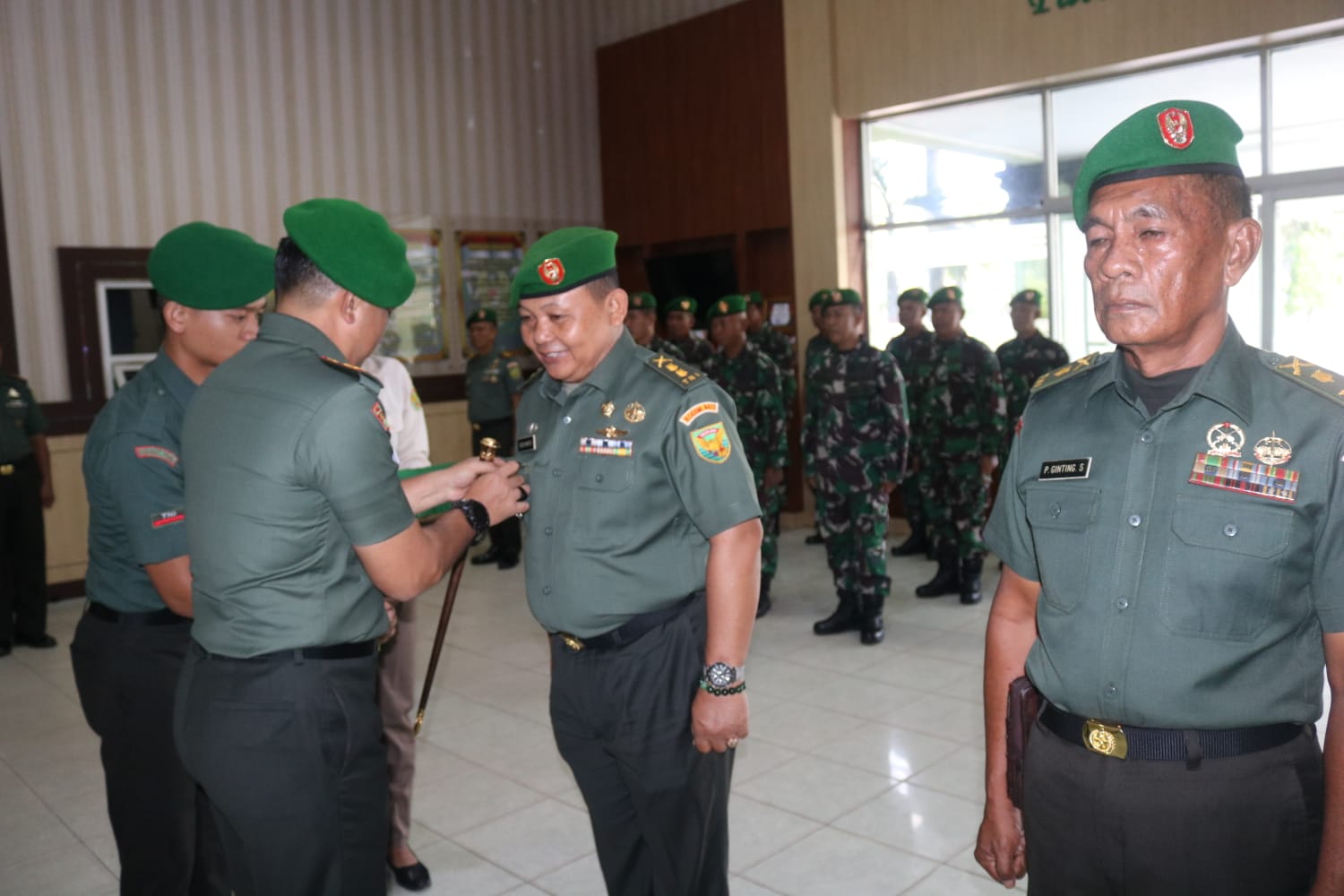 Tangisan Seorang Dandim Saat Melepas Dua Perwira Kodim 0413/Bangka