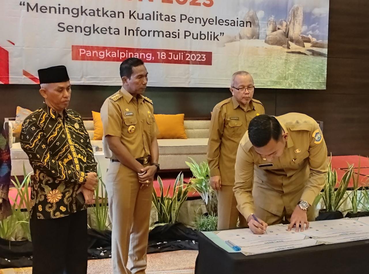 PPID Utama Kota Pangkalpinang Tandatangani Komitmen Bersama se Provinsi Babel untuk Keterbukaan Informasi Publik