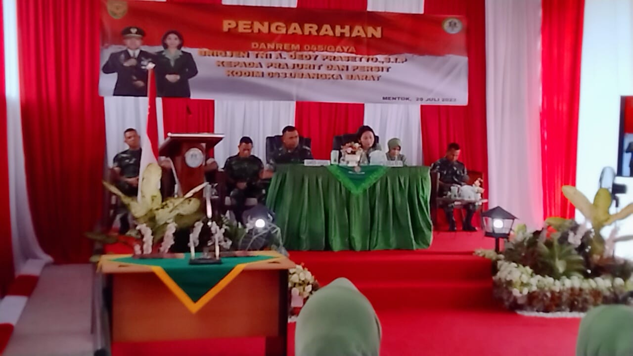 Danrem 045/Gaya Beri Petuah Kepada Prajurit Kodim 0431/Babar