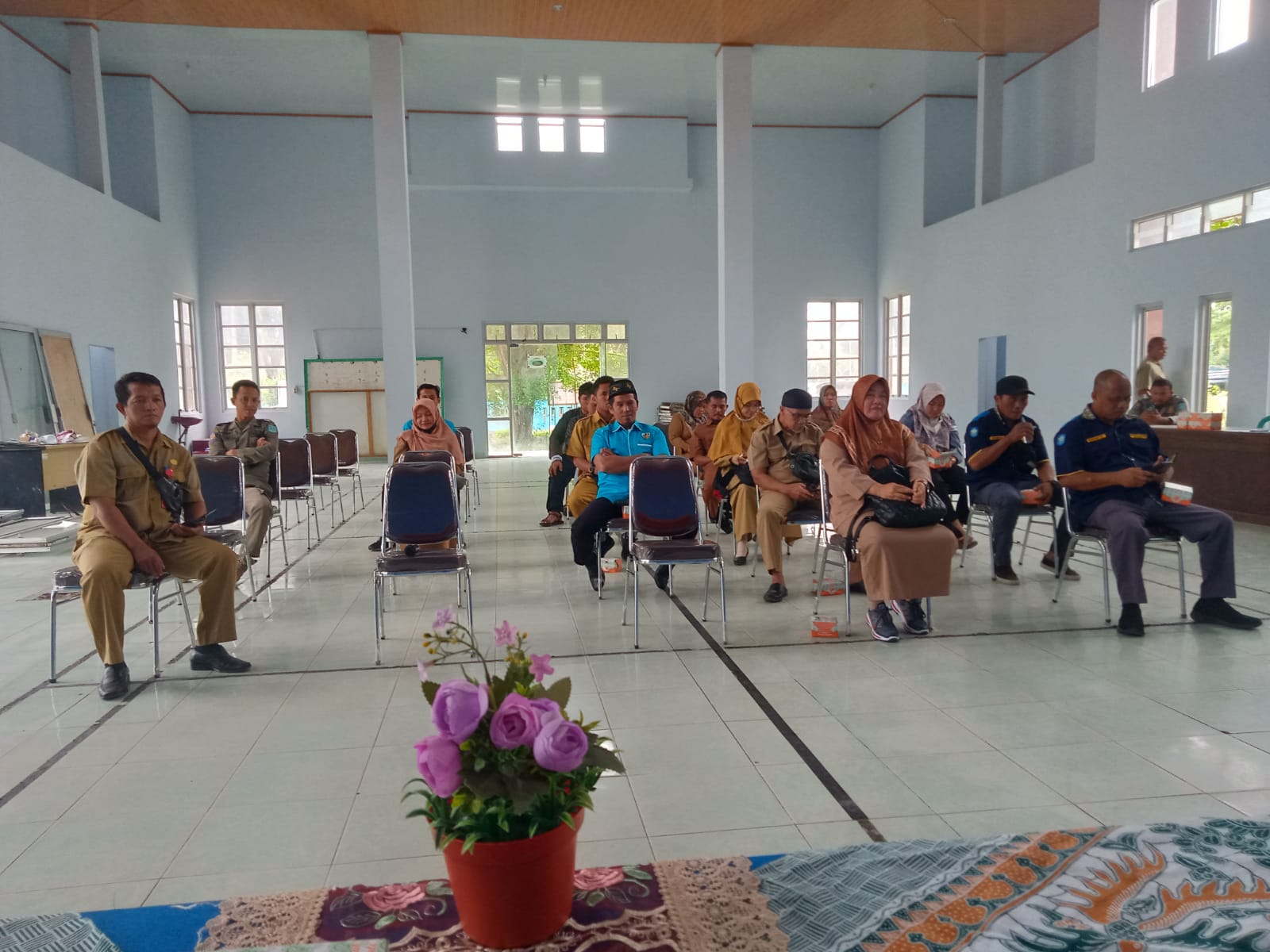 Menyambut Perayaan HUT RI ke-78, Babinsa Air Ruai Hadiri Rapat Panitia Perayaan Hari Kemerdekan RI