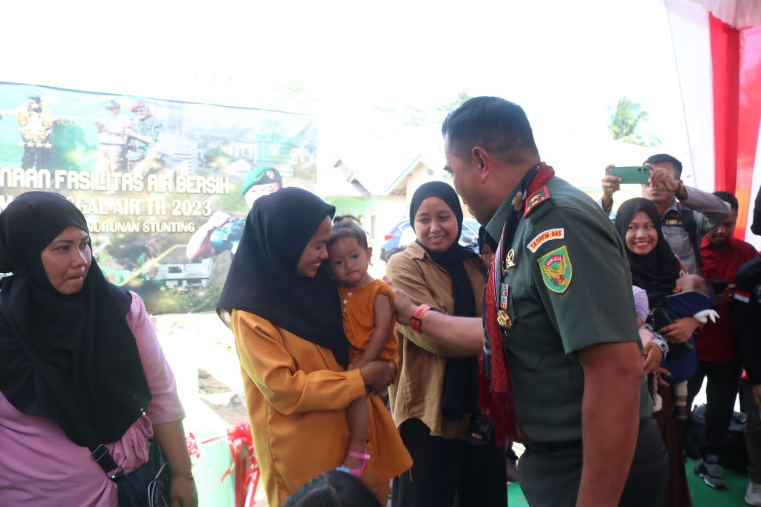 Danrem Resmikan Penggunaan Fasilitas Air Bersih di Bangka Selatan