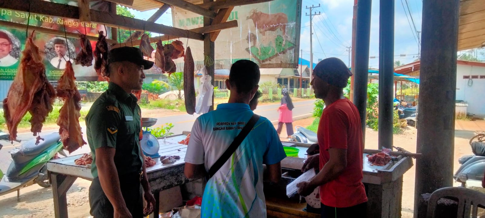 Pastikan Wilayahnya Aman dan Nyaman Babinsa Kunjungi Warga Binaan