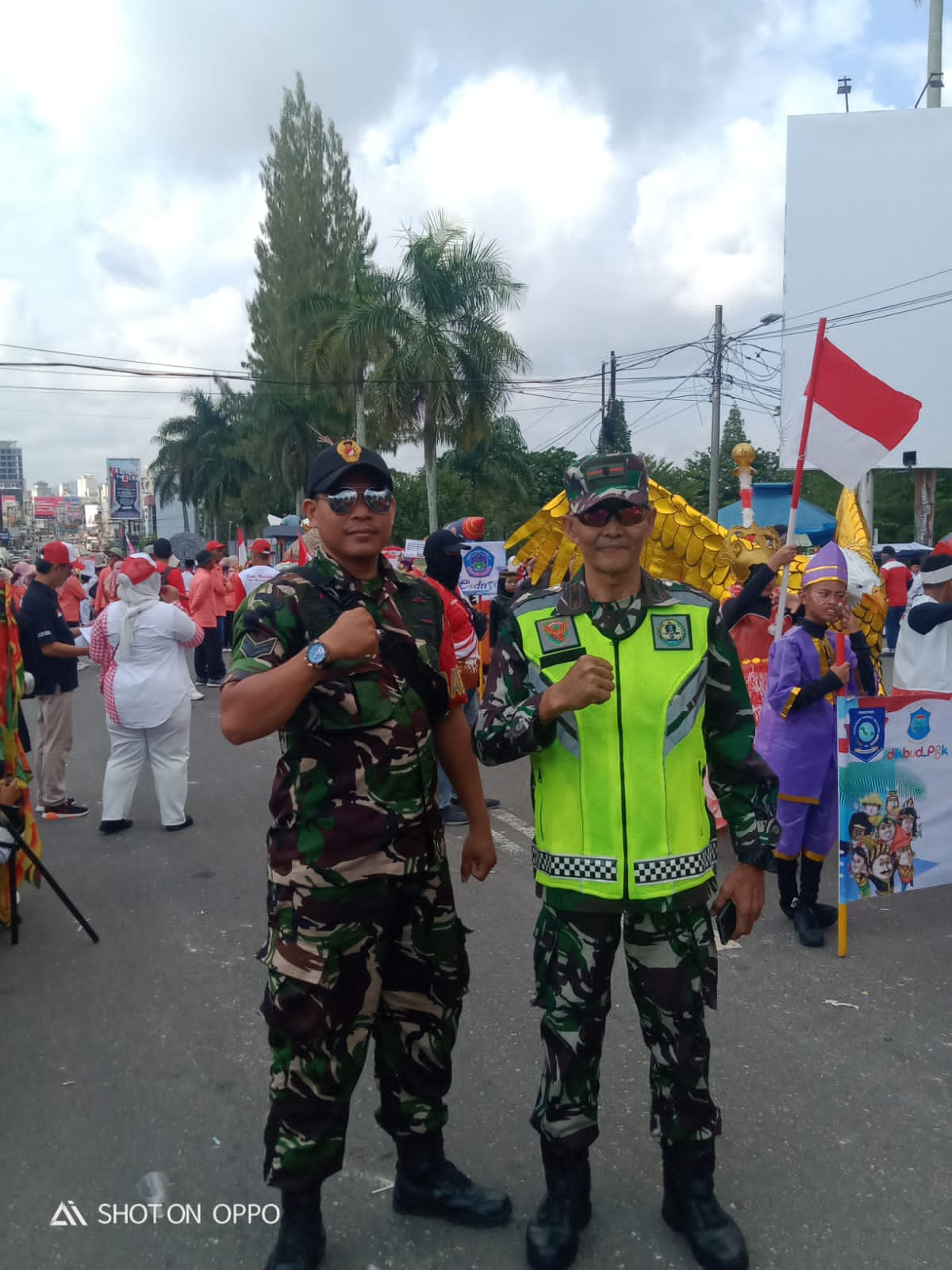 Ramainya Peserta yang Mengikuti Pawai Baris-berbaris, Babinsa Kodim 0413/Bangka Laksanakan Ini!