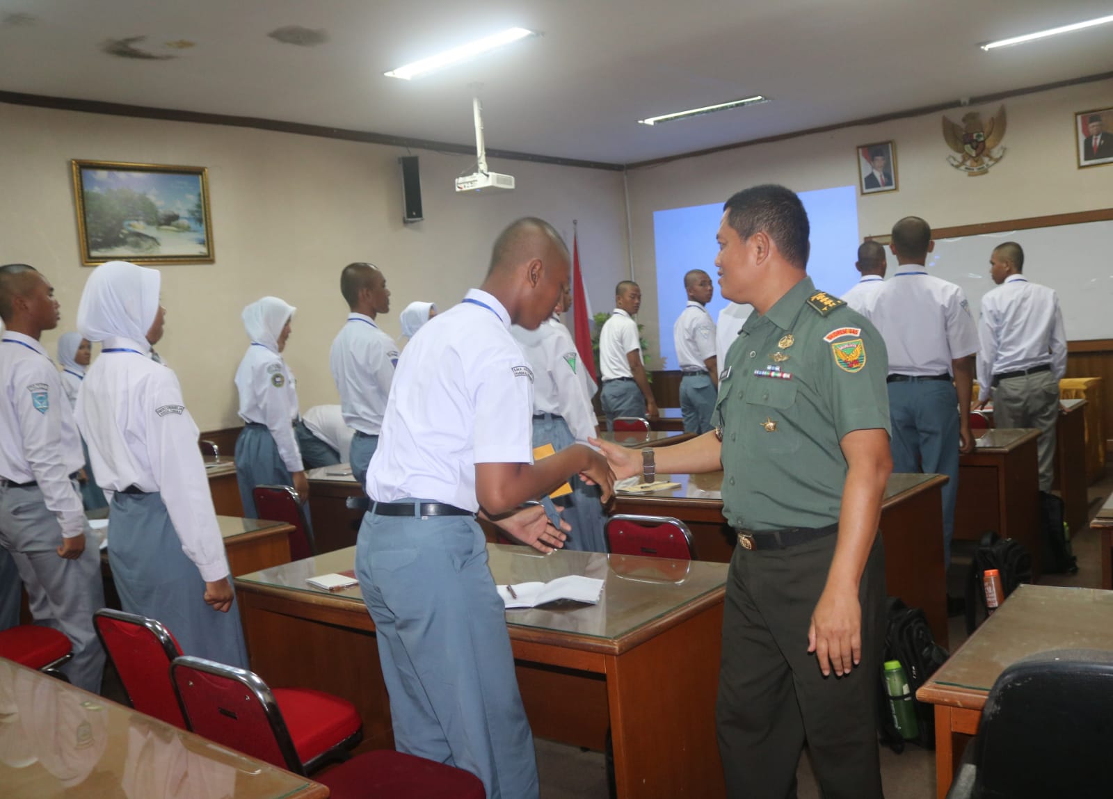 Kasi Ops Korem 045/Garuda Jaya Beri Pembekalan Bagi anggota Paskibra Bangka Belitung