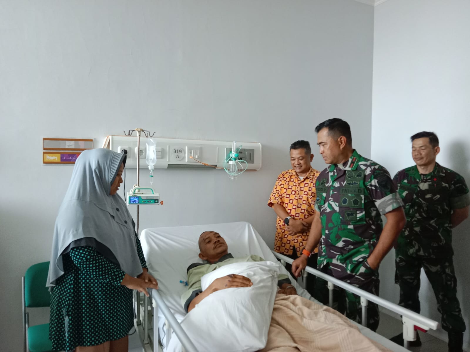 Danrem 045/Gaya Wujud Kepedulian, Besuk Anggota Yang Sedang Dirawat di RS Klinik Intan Medika