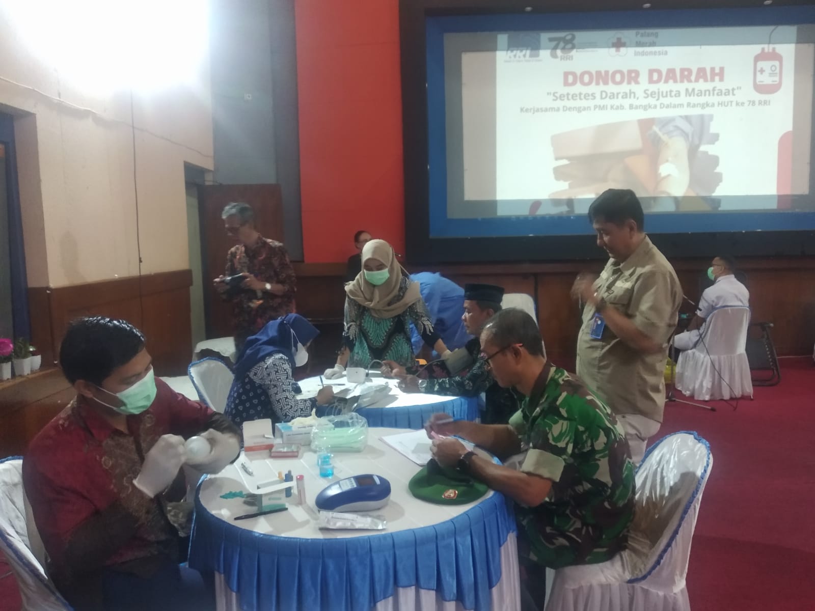 Peringati Hari Ulang Tahun Ke - 78 RRI, Lakukan Aksi Donor Darah