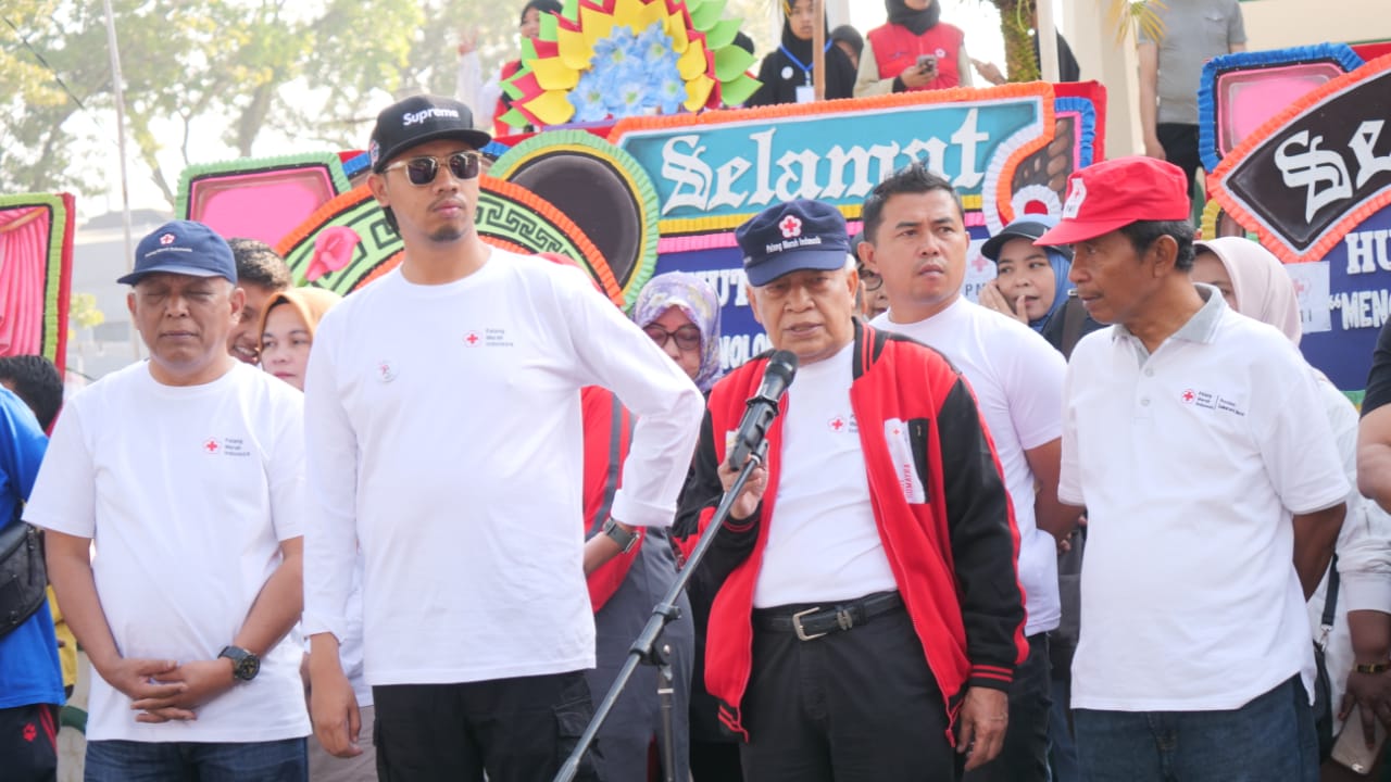 Ribuan Peserta Meriahkan Jalan Sehat HUT PMI ke-78 di Kota Bukittinggi