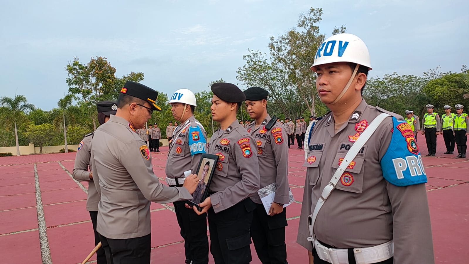 Pimpin Upacara PTDH 1 Personil, Kapolres Bangka Barat: Jangan Ada Lagi Anggota Berbuat Pelanggaran